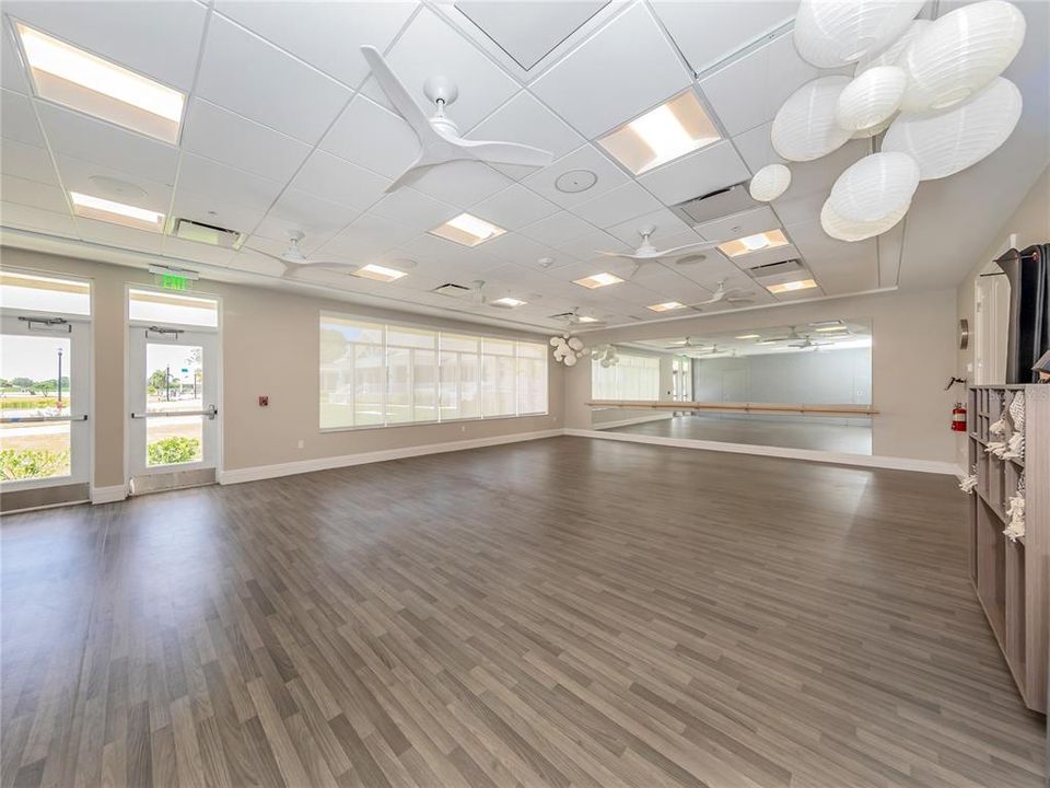 Active With Contract: $589,000 (4 beds, 2 baths, 2200 Square Feet)