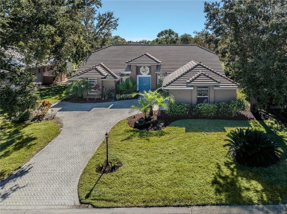 Active With Contract: $589,000 (4 beds, 2 baths, 2200 Square Feet)