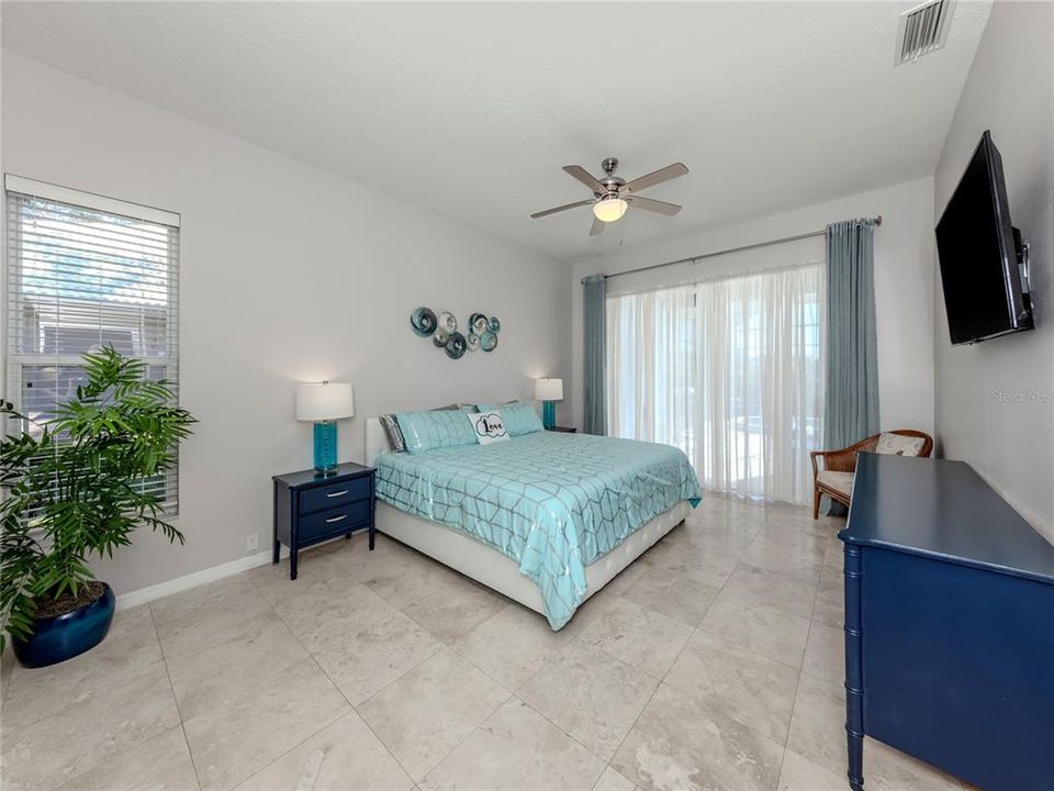 Active With Contract: $589,000 (4 beds, 2 baths, 2200 Square Feet)