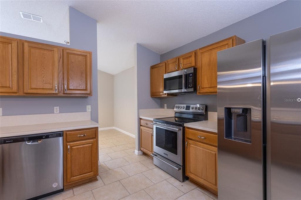 For Sale: $290,000 (3 beds, 2 baths, 1537 Square Feet)