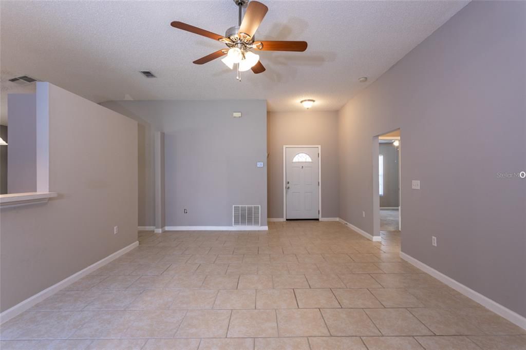 For Sale: $290,000 (3 beds, 2 baths, 1537 Square Feet)