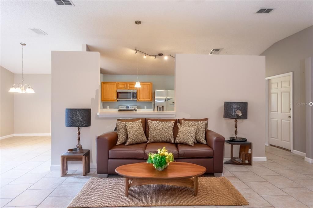 For Sale: $290,000 (3 beds, 2 baths, 1537 Square Feet)