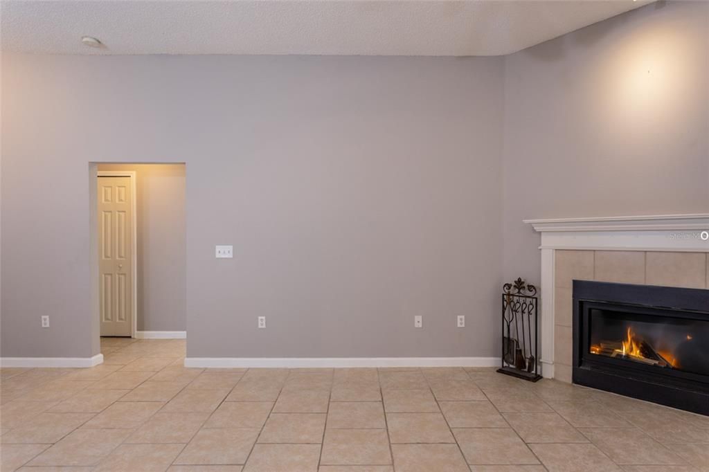 For Sale: $290,000 (3 beds, 2 baths, 1537 Square Feet)