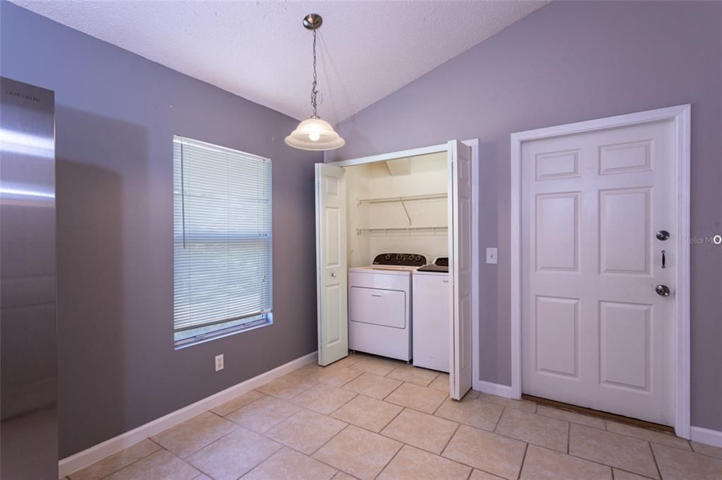 For Sale: $290,000 (3 beds, 2 baths, 1537 Square Feet)