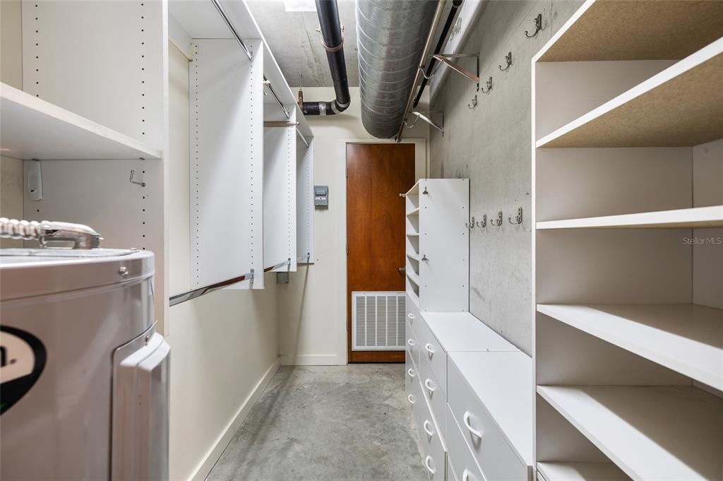 На продажу: $659,900 (1 спален, 2 ванн, 1350 Квадратных фут)