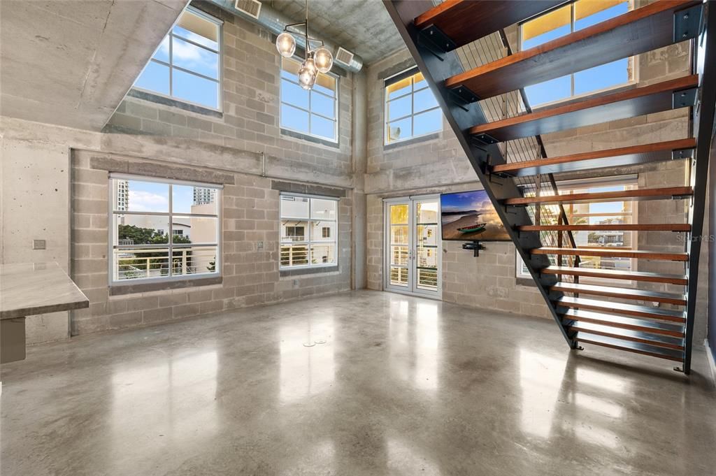 На продажу: $659,900 (1 спален, 2 ванн, 1350 Квадратных фут)