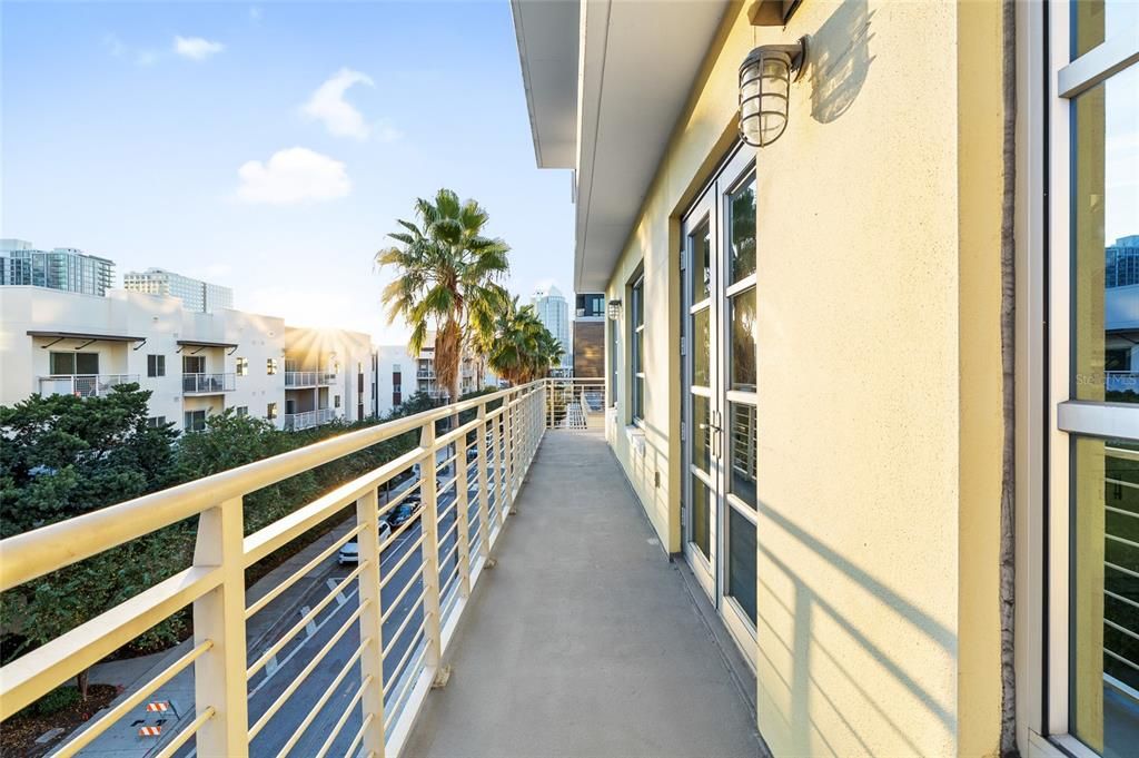 На продажу: $659,900 (1 спален, 2 ванн, 1350 Квадратных фут)