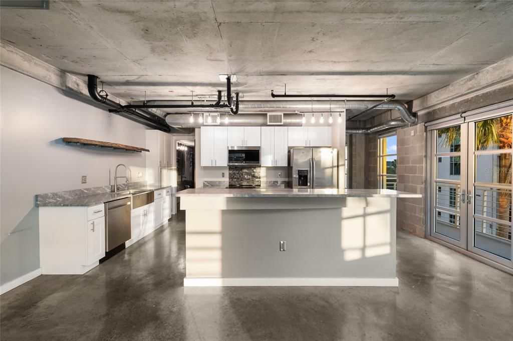 На продажу: $659,900 (1 спален, 2 ванн, 1350 Квадратных фут)