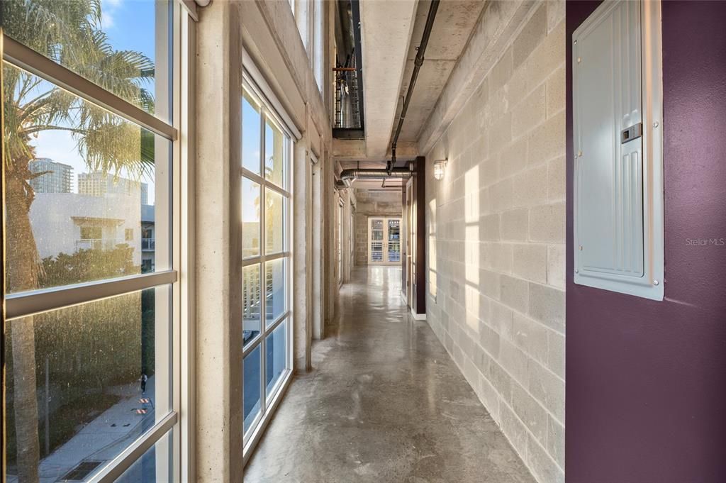 На продажу: $659,900 (1 спален, 2 ванн, 1350 Квадратных фут)