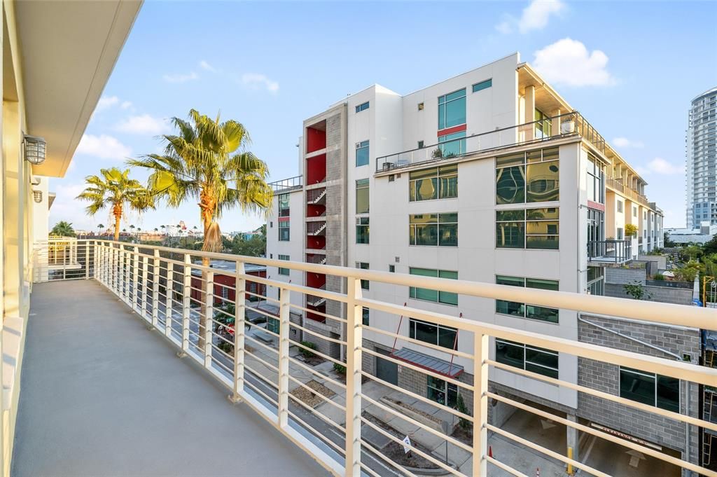 На продажу: $659,900 (1 спален, 2 ванн, 1350 Квадратных фут)