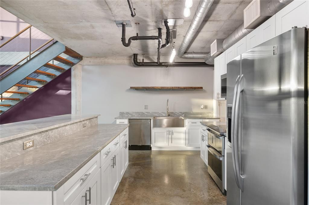 На продажу: $659,900 (1 спален, 2 ванн, 1350 Квадратных фут)