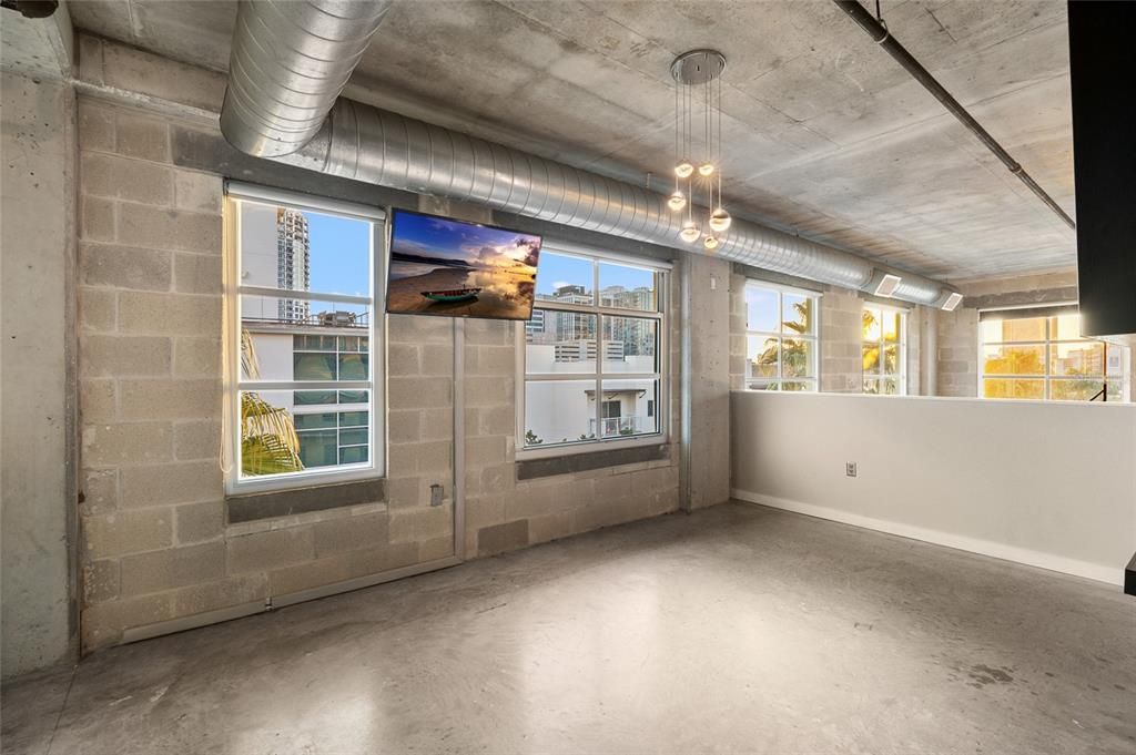 На продажу: $659,900 (1 спален, 2 ванн, 1350 Квадратных фут)