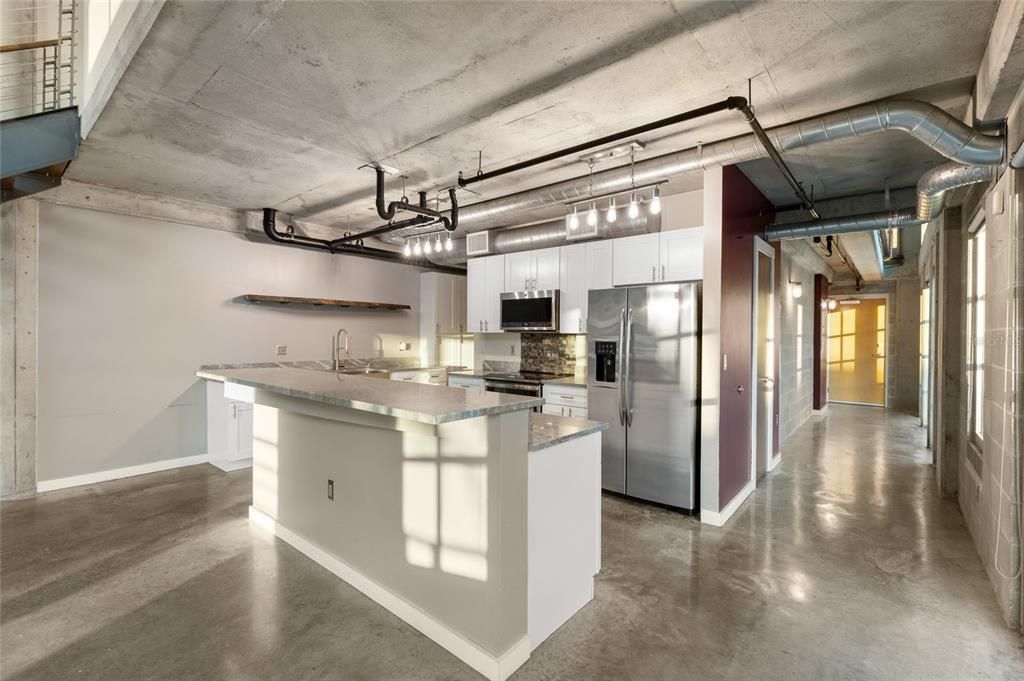 На продажу: $659,900 (1 спален, 2 ванн, 1350 Квадратных фут)