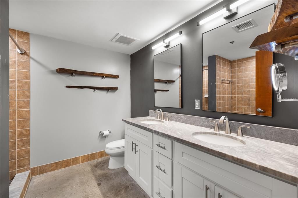 На продажу: $659,900 (1 спален, 2 ванн, 1350 Квадратных фут)