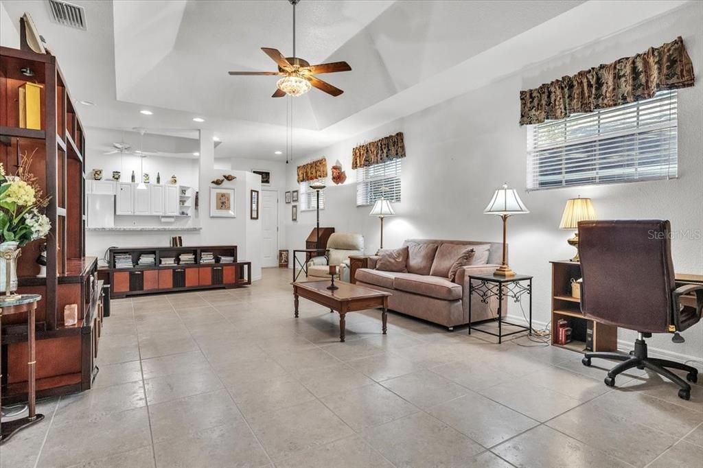 For Sale: $329,000 (3 beds, 2 baths, 1561 Square Feet)