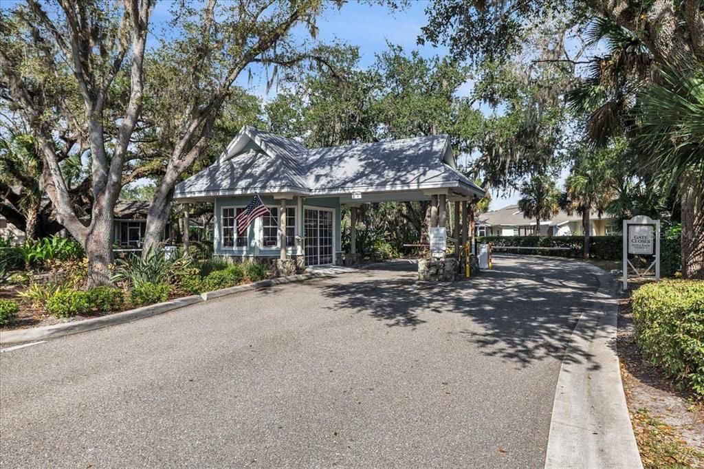 For Sale: $329,000 (3 beds, 2 baths, 1561 Square Feet)