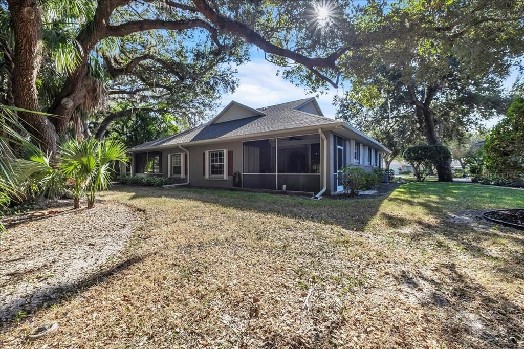 For Sale: $329,000 (3 beds, 2 baths, 1561 Square Feet)