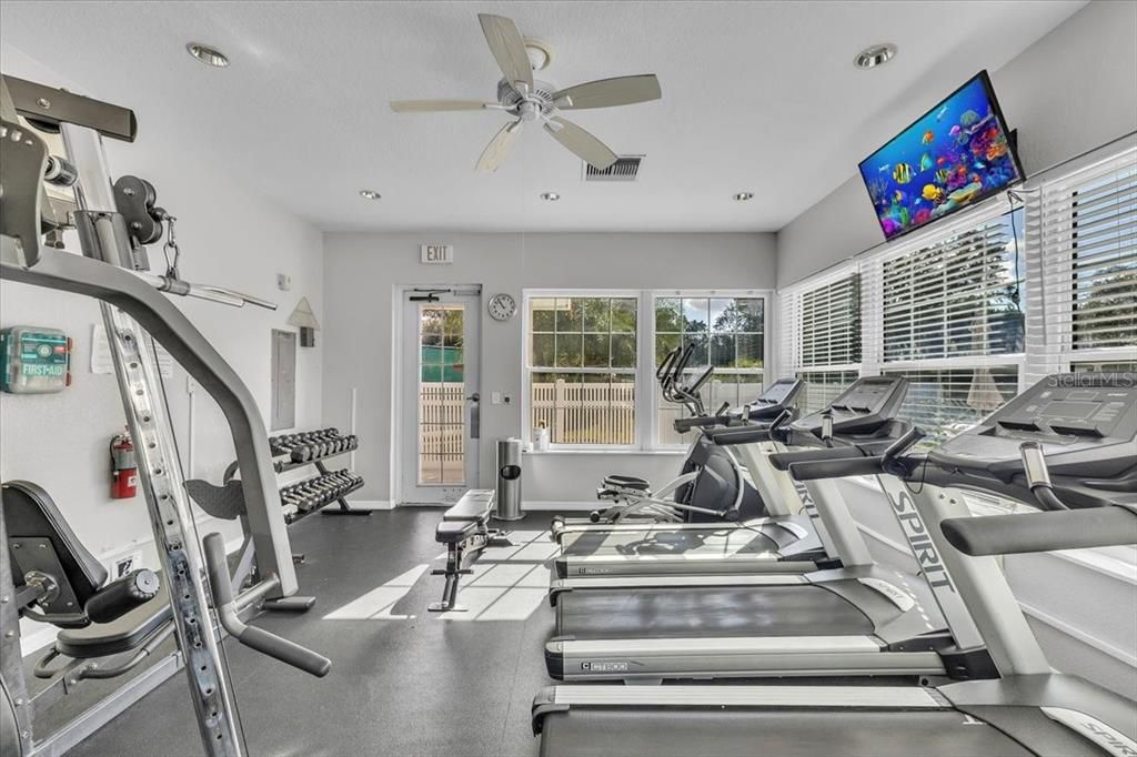 For Sale: $329,000 (3 beds, 2 baths, 1561 Square Feet)