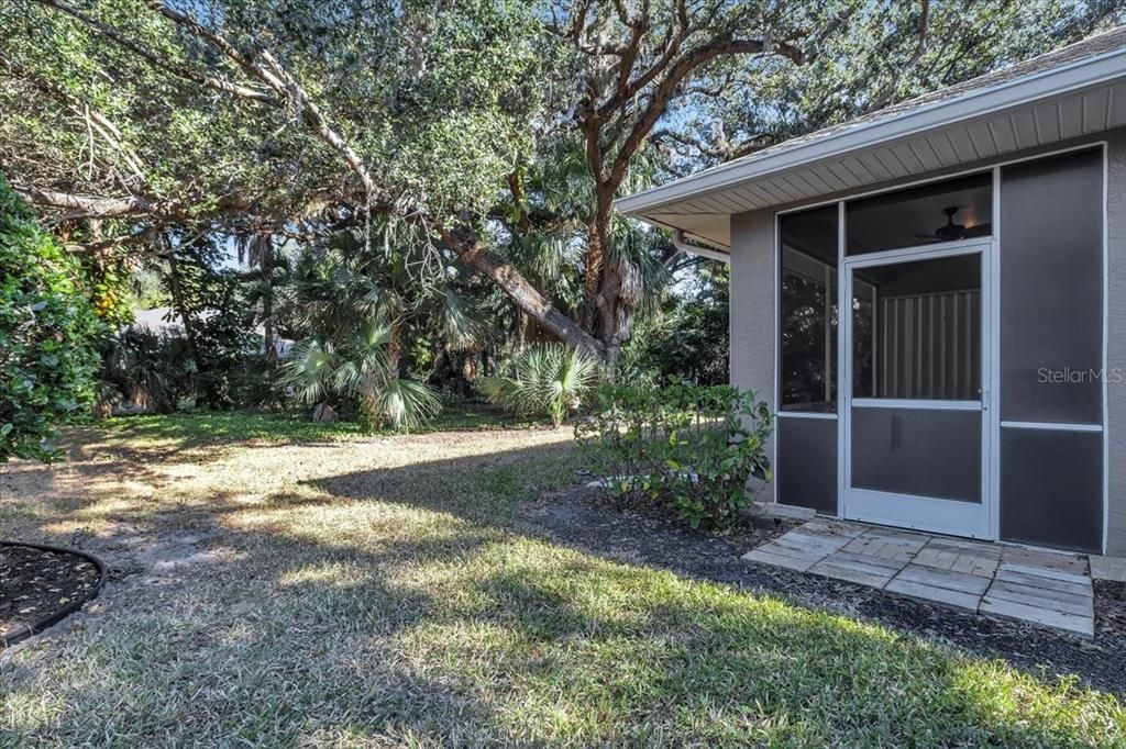 For Sale: $329,000 (3 beds, 2 baths, 1561 Square Feet)