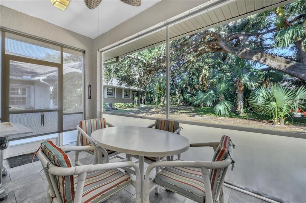 For Sale: $329,000 (3 beds, 2 baths, 1561 Square Feet)