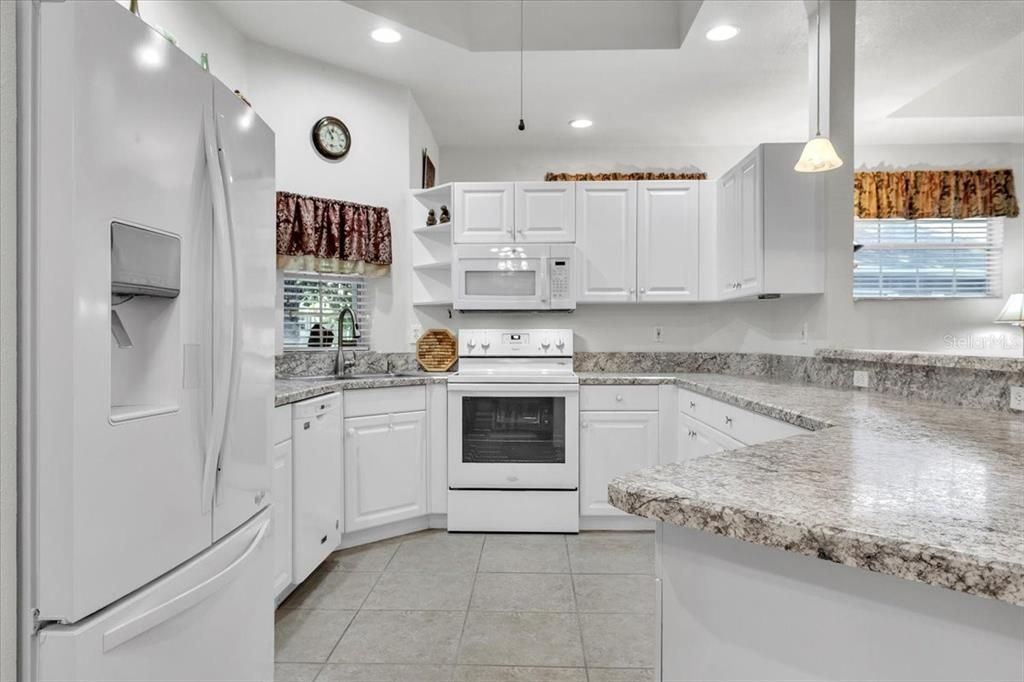 For Sale: $329,000 (3 beds, 2 baths, 1561 Square Feet)