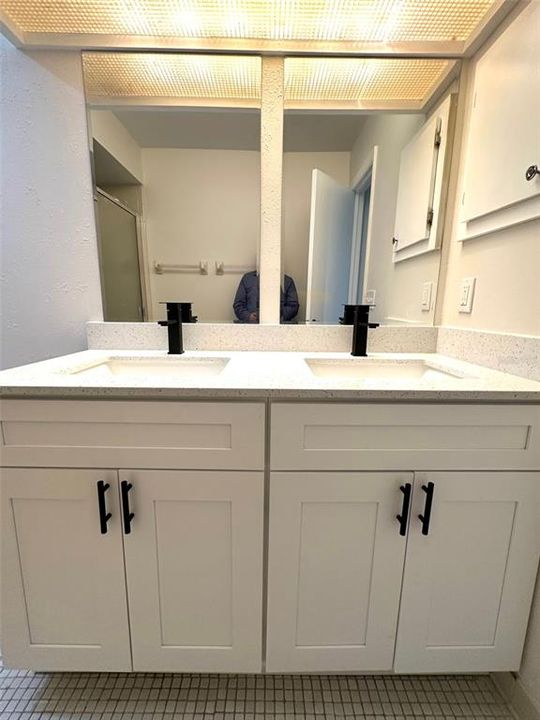 En Venta: $285,000 (3 camas, 2 baños, 1375 Pies cuadrados)