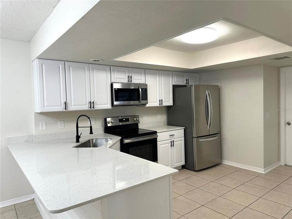 En Venta: $285,000 (3 camas, 2 baños, 1375 Pies cuadrados)