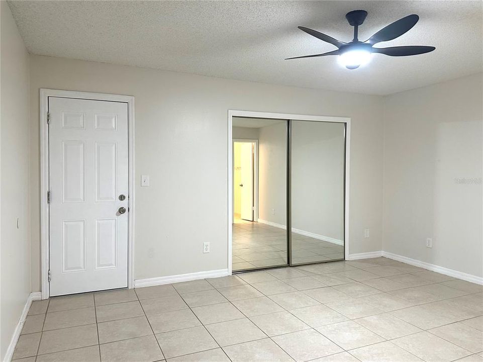 En Venta: $285,000 (3 camas, 2 baños, 1375 Pies cuadrados)