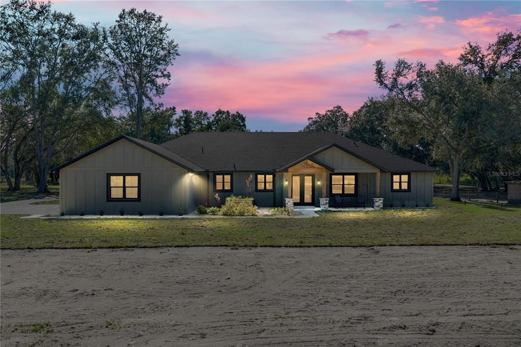 待售: $1,600,000 (6 贝兹, 6 浴室, 4945 平方英尺)