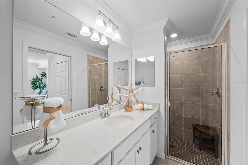 For Sale: $275,000 (2 beds, 2 baths, 1121 Square Feet)