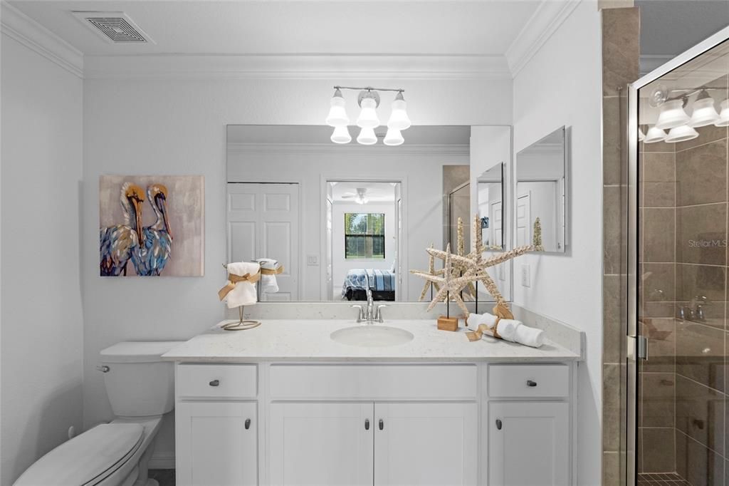 For Sale: $275,000 (2 beds, 2 baths, 1121 Square Feet)