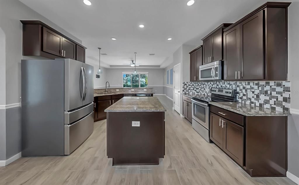 На продажу: $475,000 (4 спален, 3 ванн, 2240 Квадратных фут)