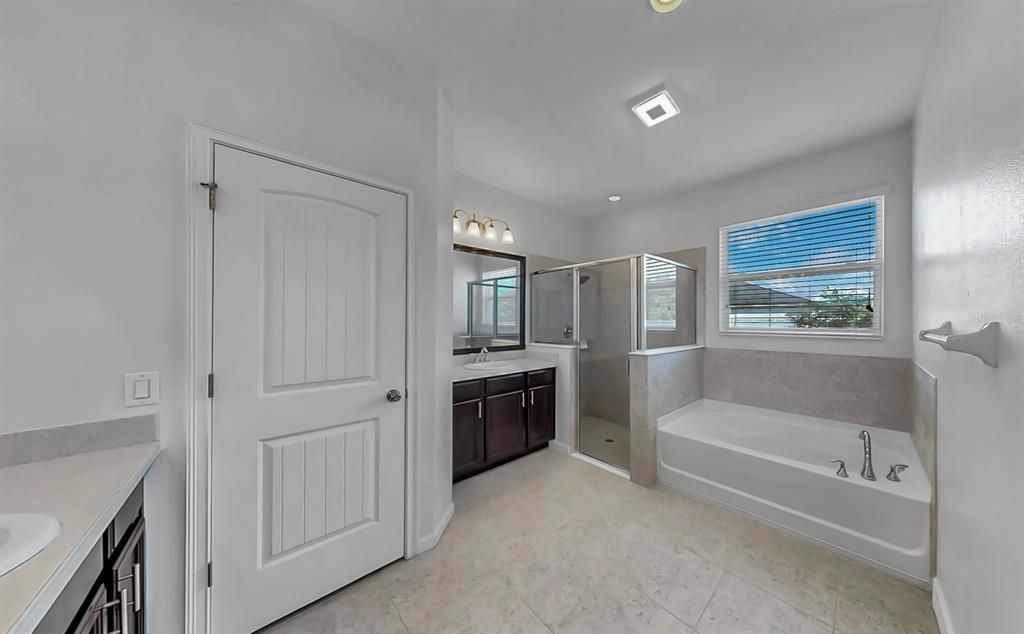 На продажу: $475,000 (4 спален, 3 ванн, 2240 Квадратных фут)