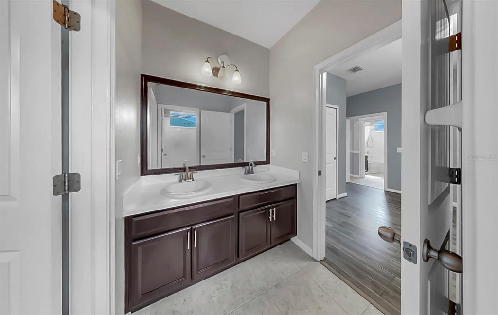 На продажу: $475,000 (4 спален, 3 ванн, 2240 Квадратных фут)