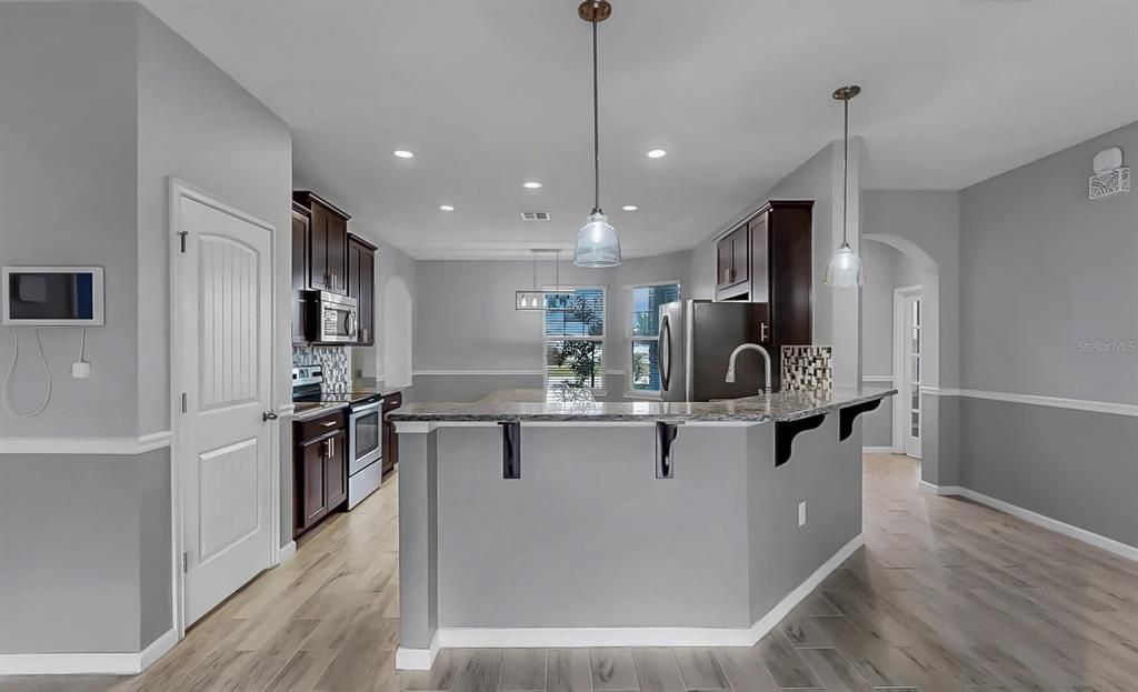 На продажу: $475,000 (4 спален, 3 ванн, 2240 Квадратных фут)