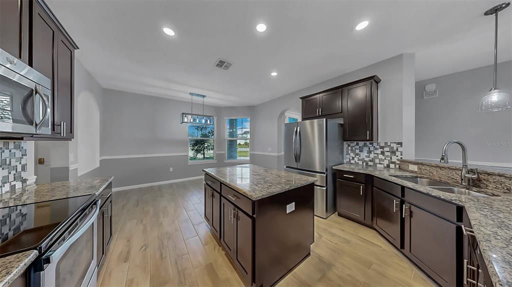 На продажу: $475,000 (4 спален, 3 ванн, 2240 Квадратных фут)