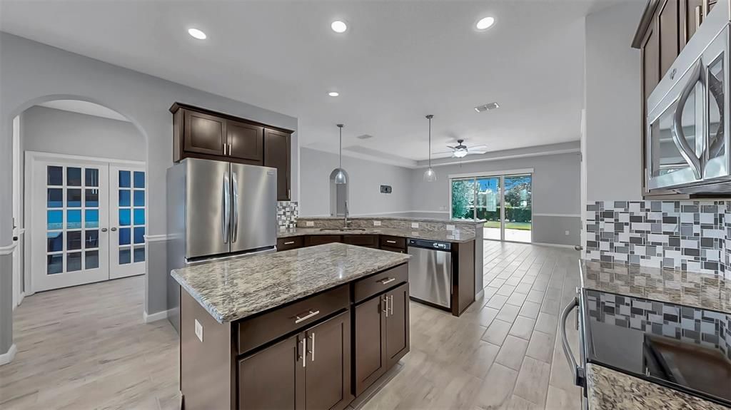 На продажу: $475,000 (4 спален, 3 ванн, 2240 Квадратных фут)