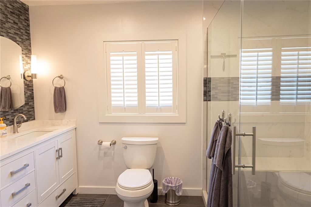 出租: $3,250 (3 贝兹, 3 浴室, 1700 平方英尺)