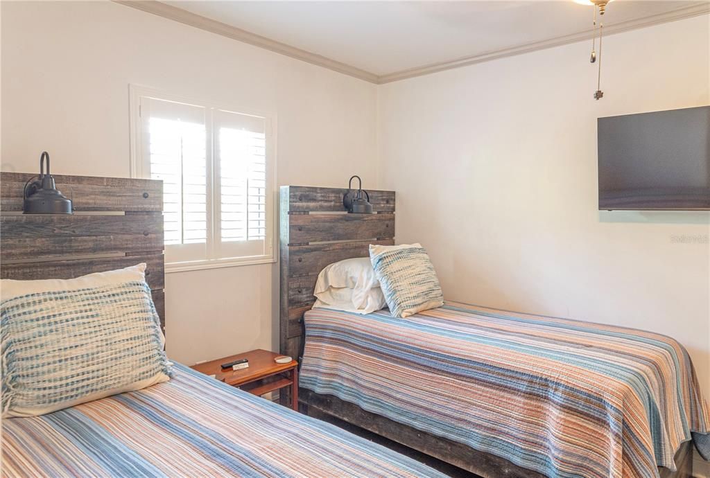 出租: $3,250 (3 贝兹, 3 浴室, 1700 平方英尺)