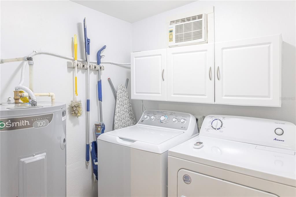 出租: $3,250 (3 贝兹, 3 浴室, 1700 平方英尺)