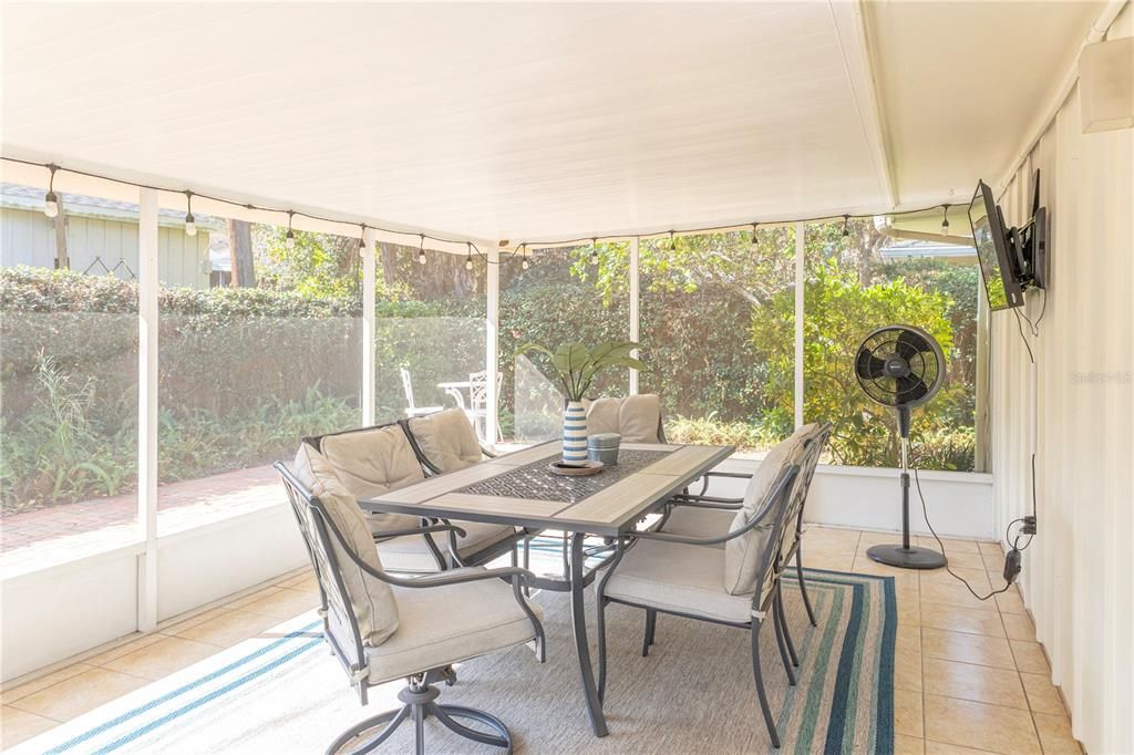 出租: $3,250 (3 贝兹, 3 浴室, 1700 平方英尺)