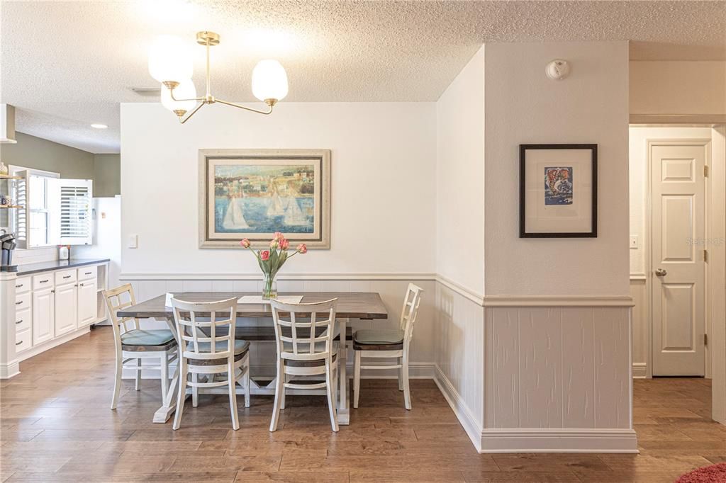 出租: $3,250 (3 贝兹, 3 浴室, 1700 平方英尺)