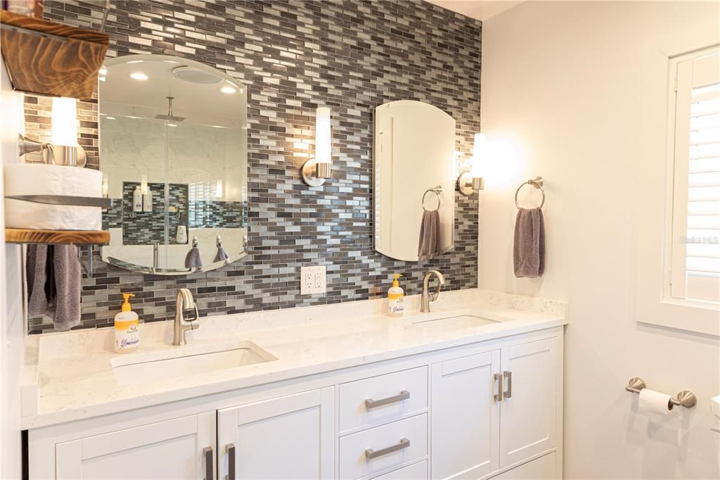 出租: $3,250 (3 贝兹, 3 浴室, 1700 平方英尺)