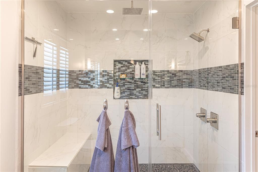 出租: $3,250 (3 贝兹, 3 浴室, 1700 平方英尺)