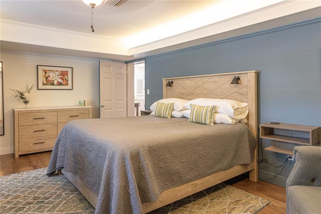 出租: $3,250 (3 贝兹, 3 浴室, 1700 平方英尺)