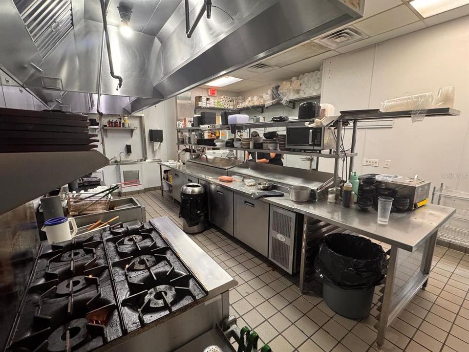 待售: $350,000 (0 贝兹, 0 浴室, 3200 平方英尺)