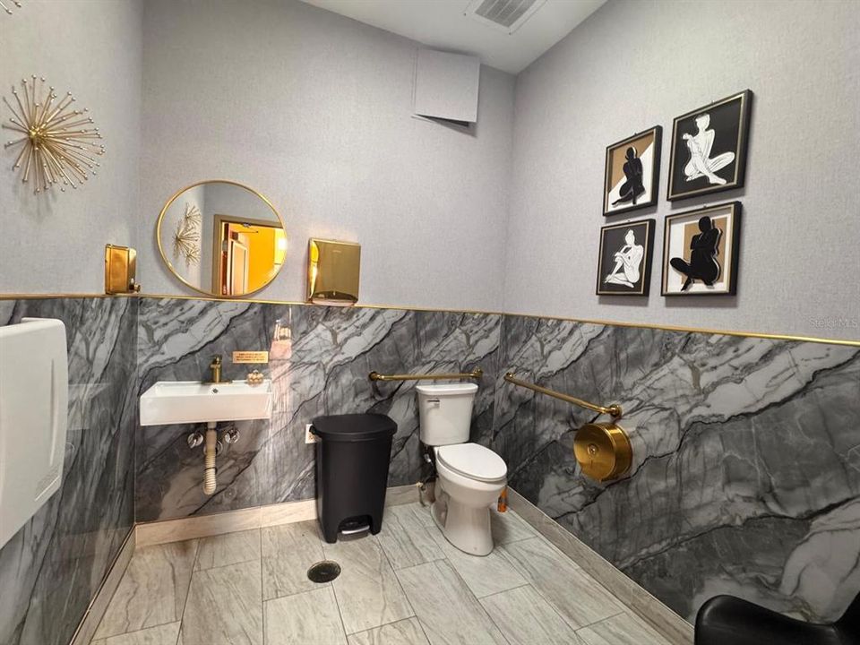 待售: $350,000 (0 贝兹, 0 浴室, 3200 平方英尺)