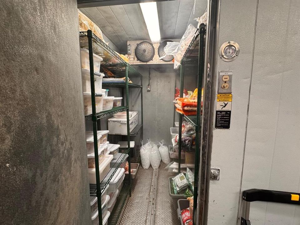 待售: $350,000 (0 贝兹, 0 浴室, 3200 平方英尺)