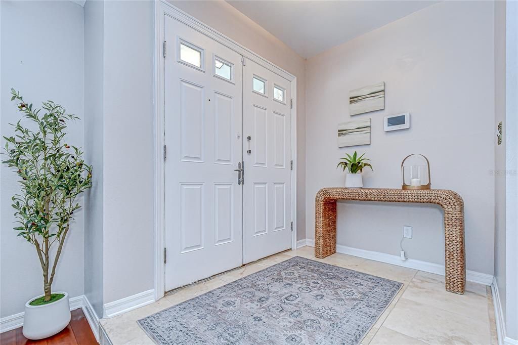 Под контрактом: $498,000 (4 спален, 3 ванн, 2200 Квадратных фут)