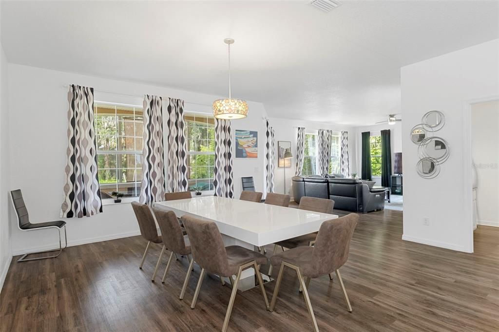 待售: $599,900 (5 贝兹, 3 浴室, 2489 平方英尺)